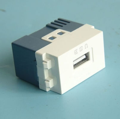 30W USB सॉकेट 5V 9V 12V चार्जिंग पावर आउटलेट पोर्ट्स इलेक्ट्रिकल USB सॉकेट 5V 3.6A USB सॉकेट 5V 9V 12V चार्जिंग